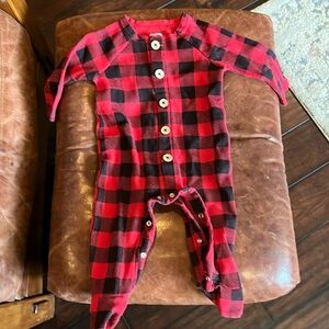 Mudpie buffalo check pajama 6-9 months